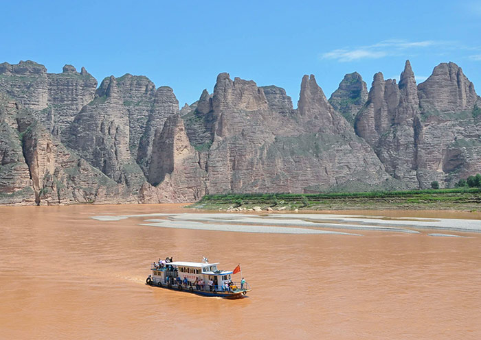 8 Days Silk Road Tour from Lanzhou to Urumqi: Yellow River to Karez Wells