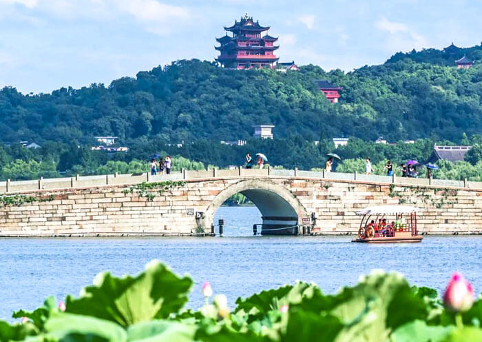 5 Days Shanghai Suzhou Hangzhou Tour: Experience Heavenly Charm by Bullet Train