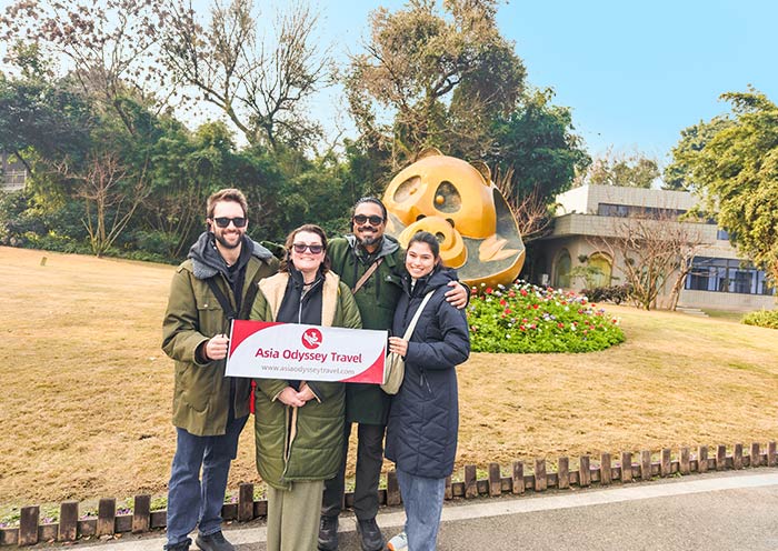 3 Days Chengdu Group Tour to See Giant Pandas & Ancient Shu Civilization