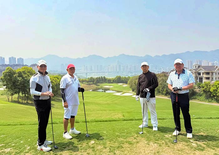 4 Days Chongqing Golf Tour: 3 Rounds in Mountain City for Mountain Courses
