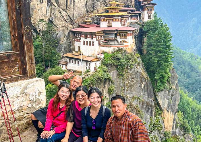 4 Days Highlights Bhutan Group Tour: Paro & Thimphu - Happiness is a Place - 4
