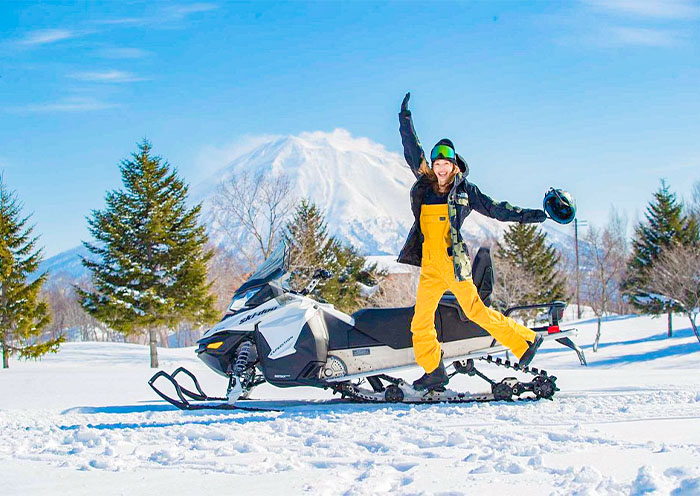 7 Days Hokkaido Winter Tour: Skiing, Onsen, Volcano & Snow Festival