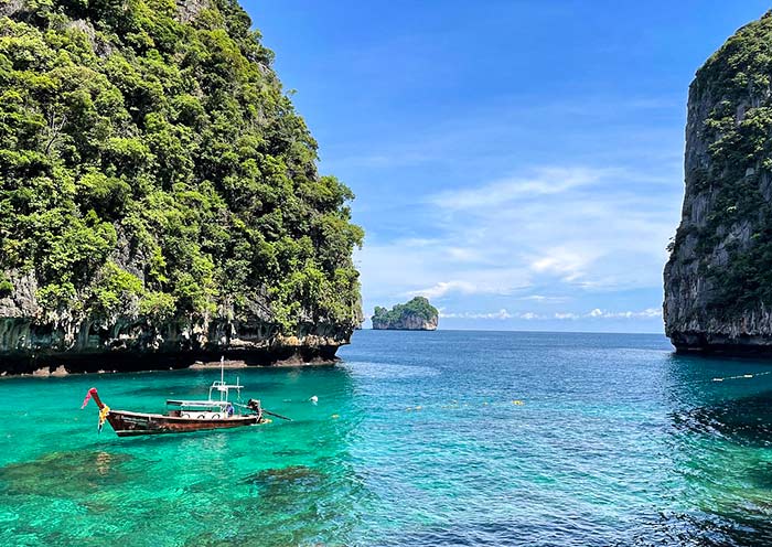 14 Days Thailand Bali Tour: Never-sleep Tha V.S Laid-back Bali