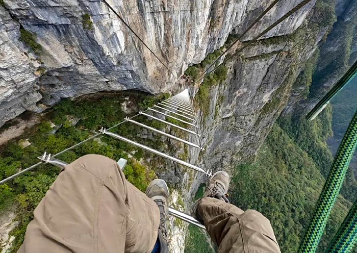 4 Days Zhangjiajie Adventure Tour: Ferrata, Glass Walk & Floating Mountains - 2